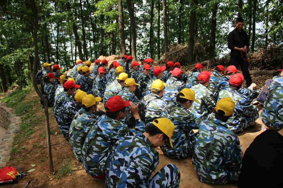 小伙伴们听教练训话